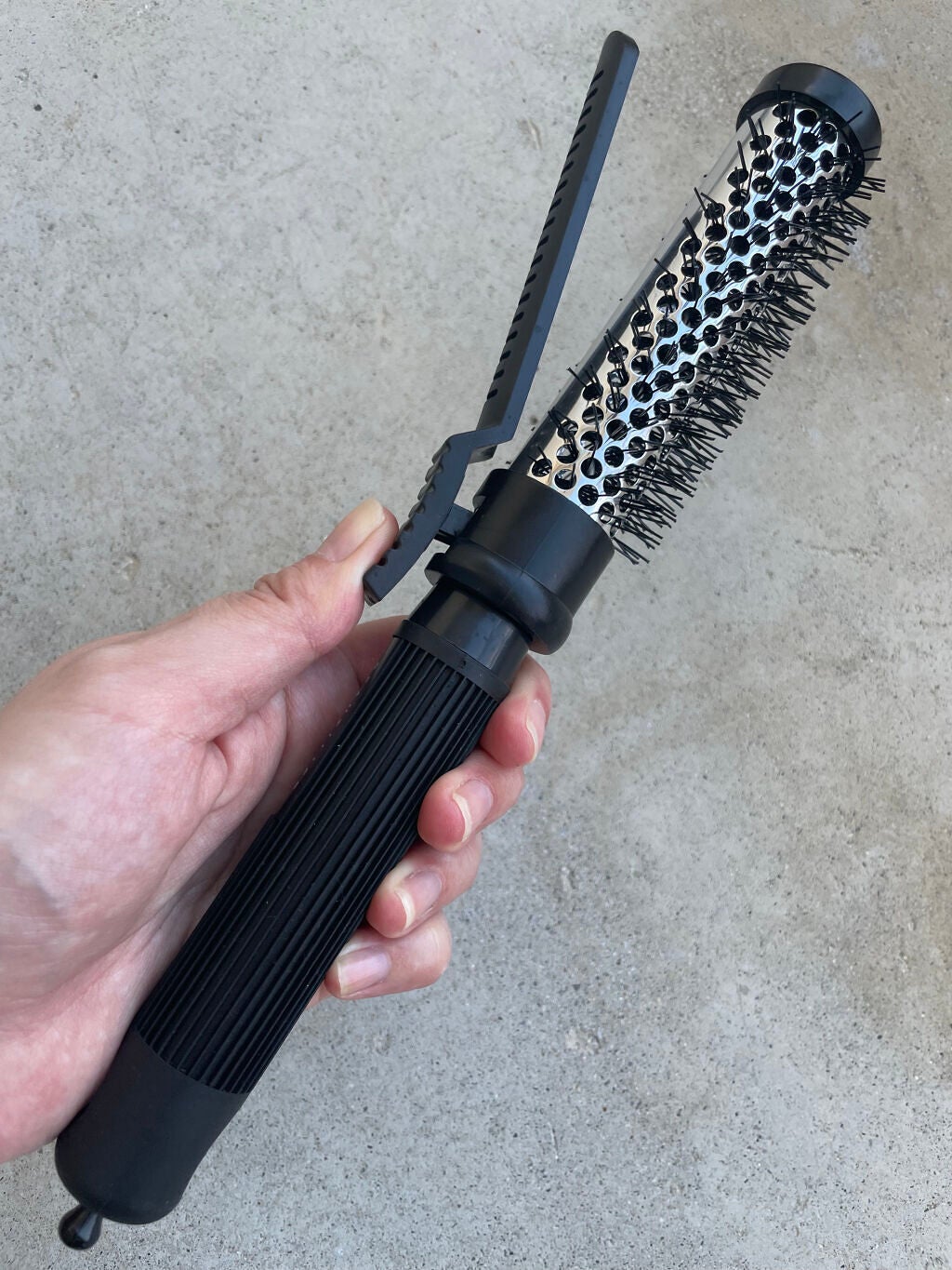 クリップ熱伝導ヘアブラシ/DAISO/ヘアブラシを使ったクチコミ(2枚目)