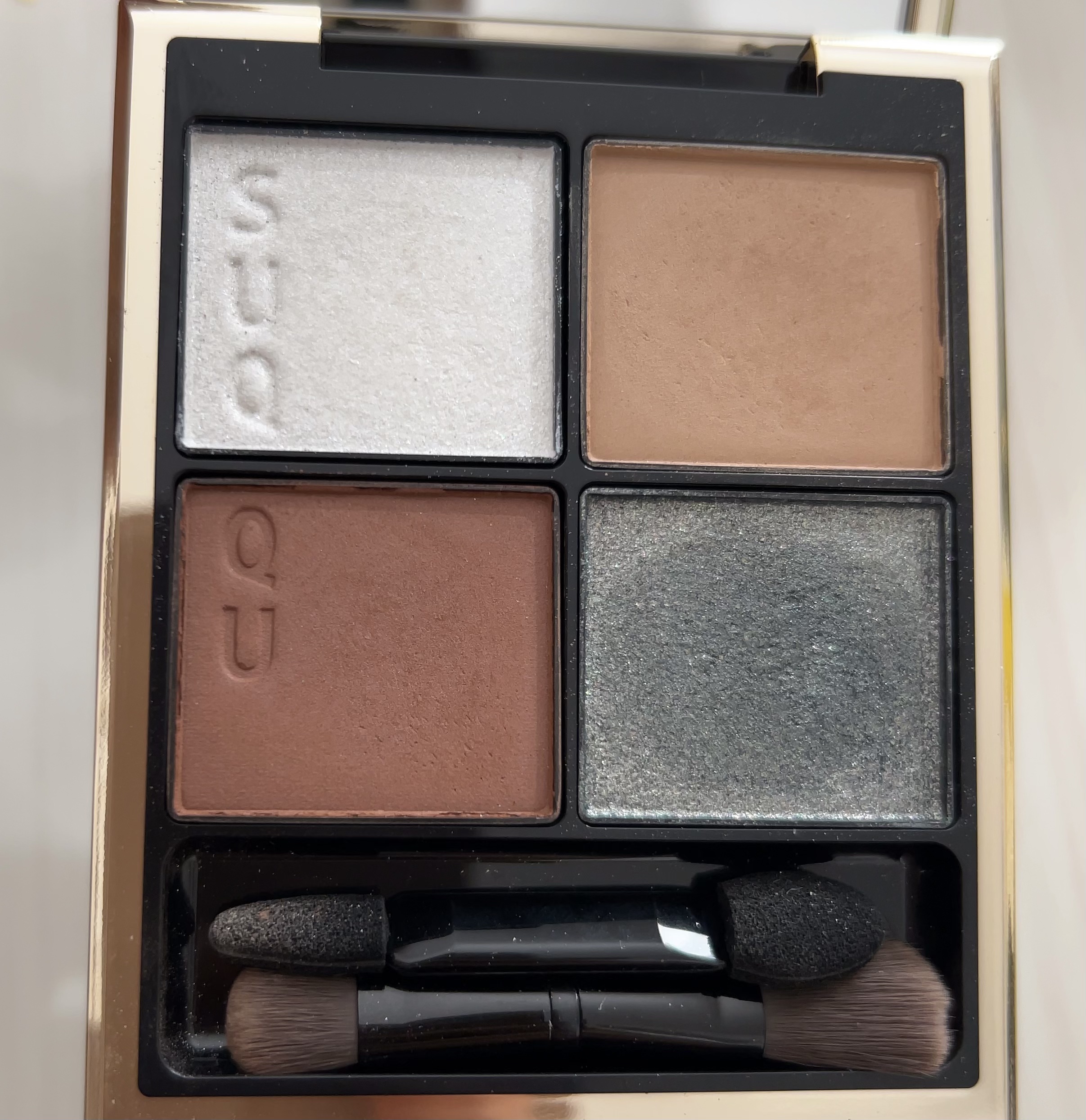 シグニチャー カラー アイズ 12 胡桃染 -KURUMIZOME/SUQQU/アイシャドウパレットを使ったクチコミ（3枚目）