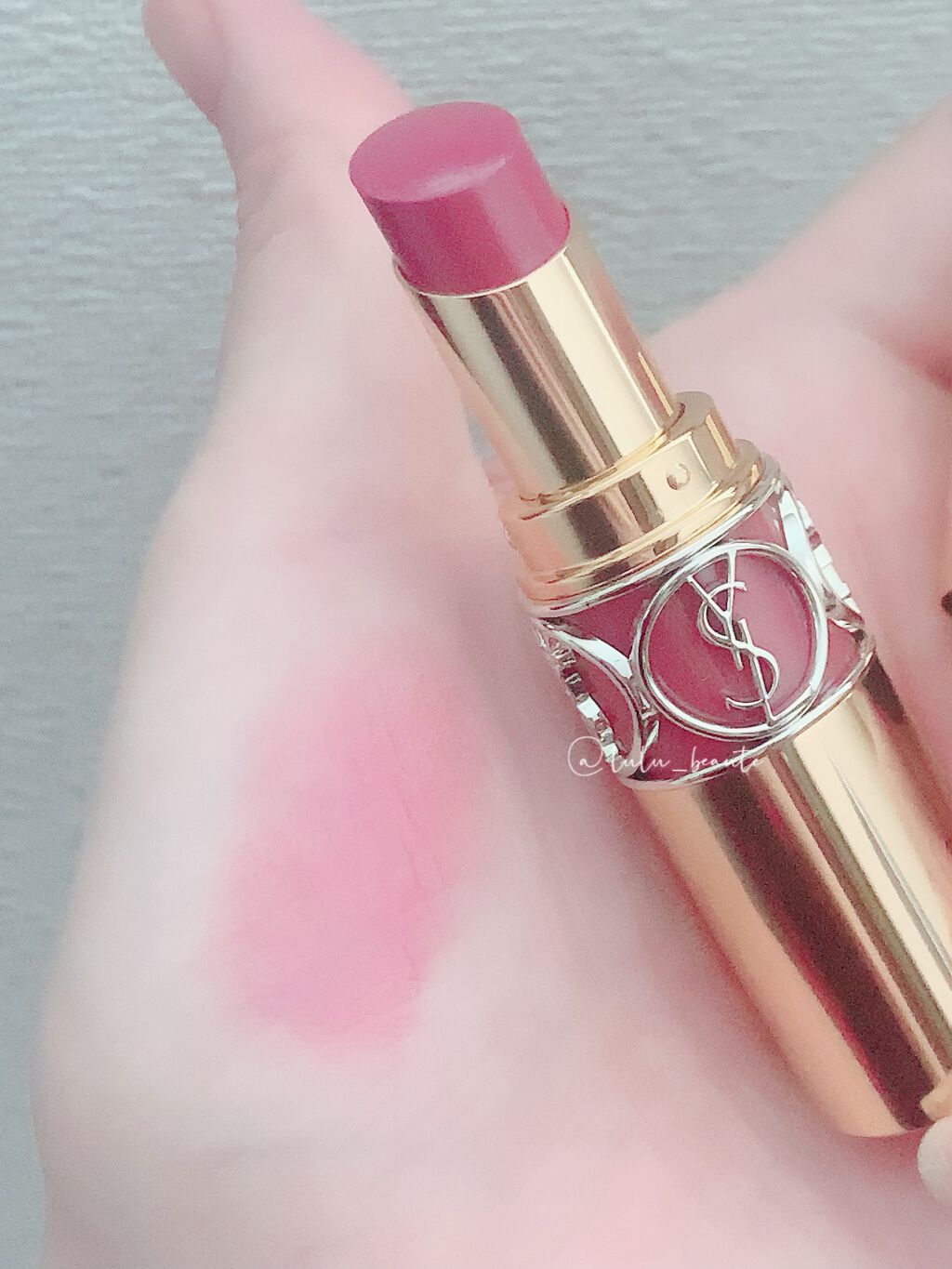 ルージュ ヴォリュプテ シャイン/YVES SAINT LAURENT BEAUTE/口紅を使ったクチコミ(2枚目)