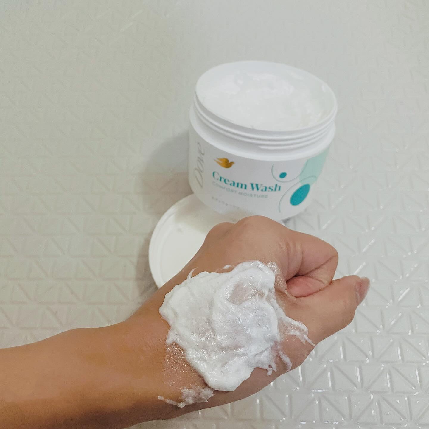 ダヴ クリームボディウォッシュ コンフォートモイスチャー/ダヴ/ボディソープを使ったクチコミ（2枚目）