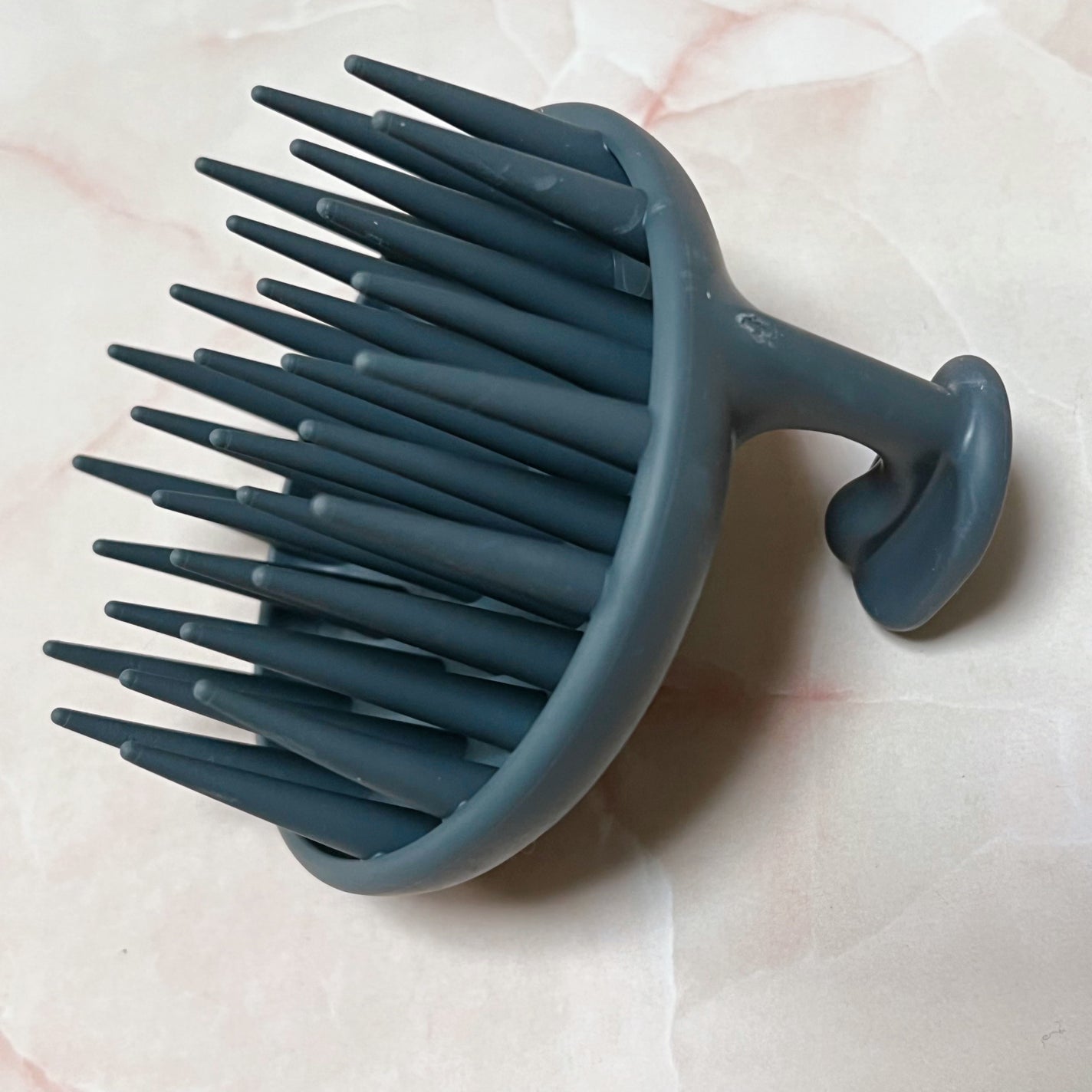 シャンプーブラシ/セリア/スカルプブラシを使ったクチコミ(4枚目)