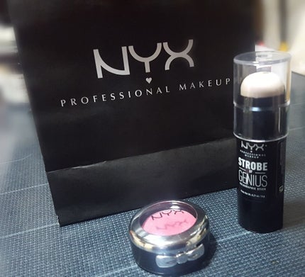ストロボオブジーニアス ホロ スティック/NYX Professional Makeup/ジェル・クリームチークを使ったクチコミ(1枚目)