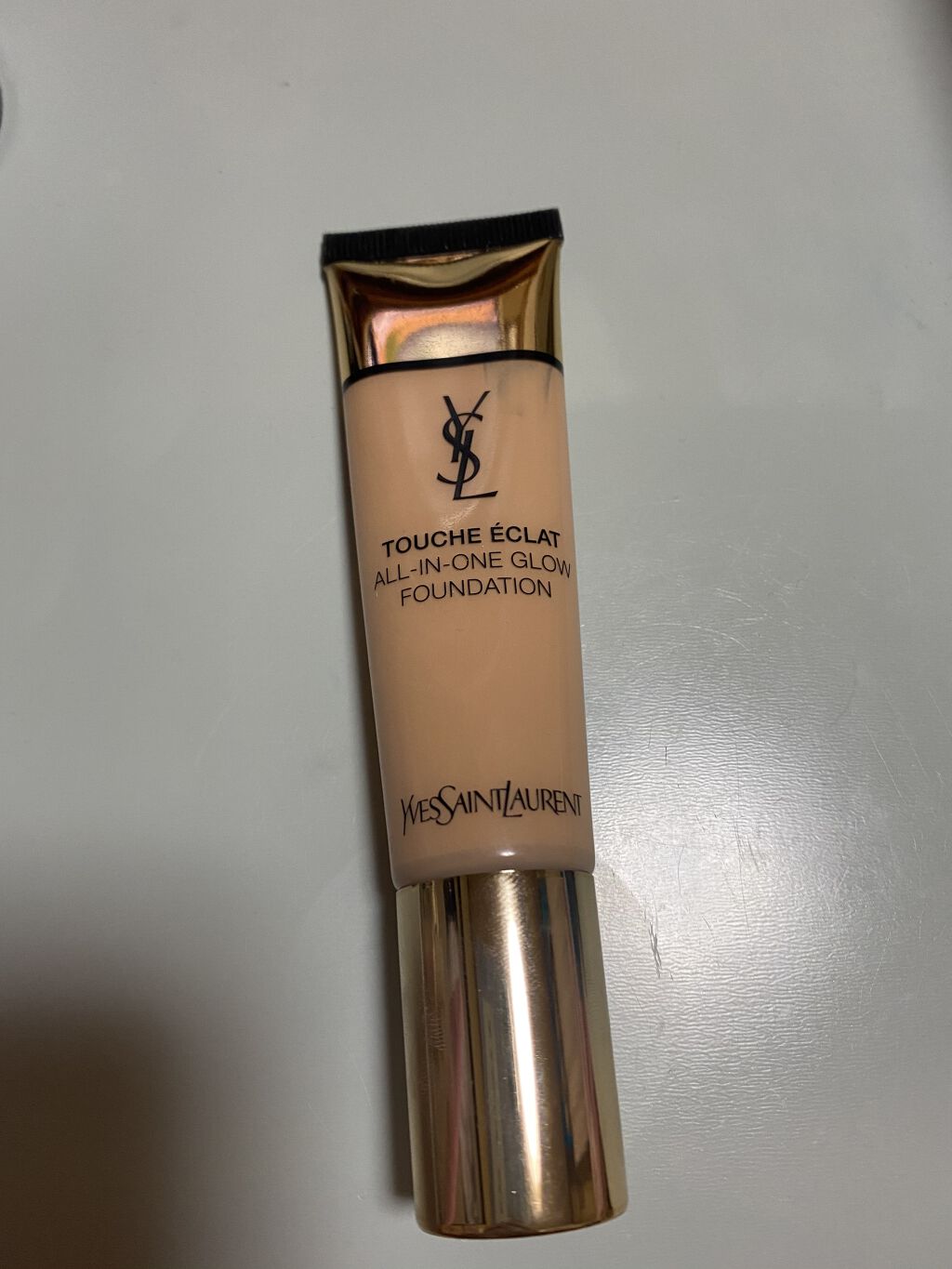 ラディアント タッチ オールインワン グロウ ファンデーション B10/YVES SAINT LAURENT BEAUTE/クリーム・エマルジョンファンデーションを使ったクチコミ（1枚目）