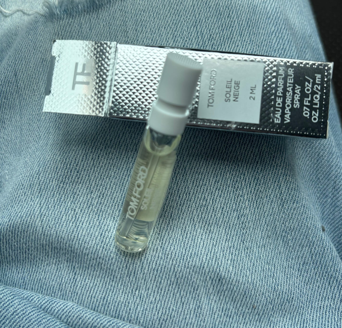 ソレイユ ネージュ オード パルファム スプレィ 2ml(プライベート ブレンド トライアル)