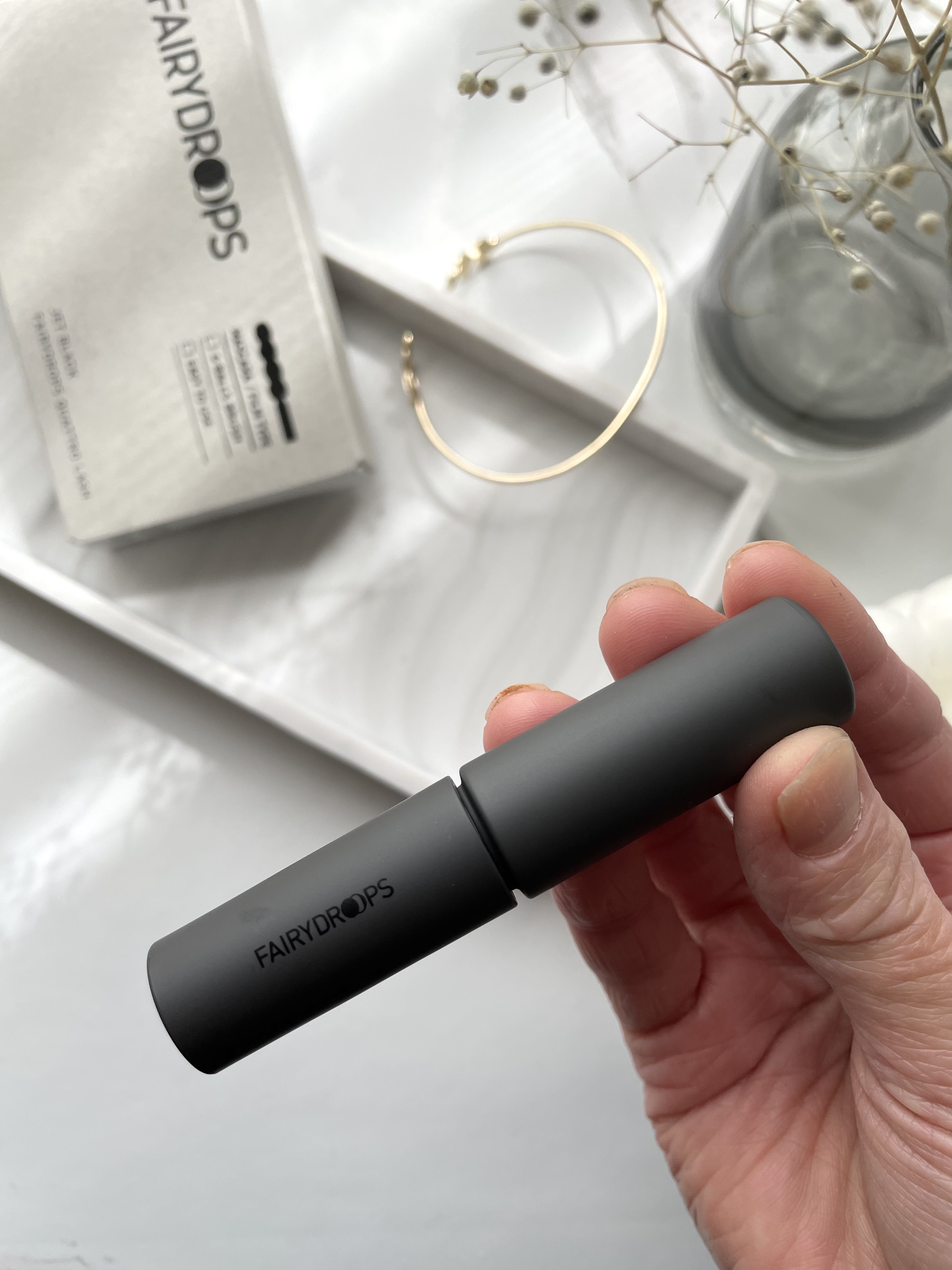 フェアリードロップス クアトロラッシュ（マスカラ フィルムタイプ） JET BLACK/FAIRYDROPS/マスカラを使ったクチコミ（2枚目）