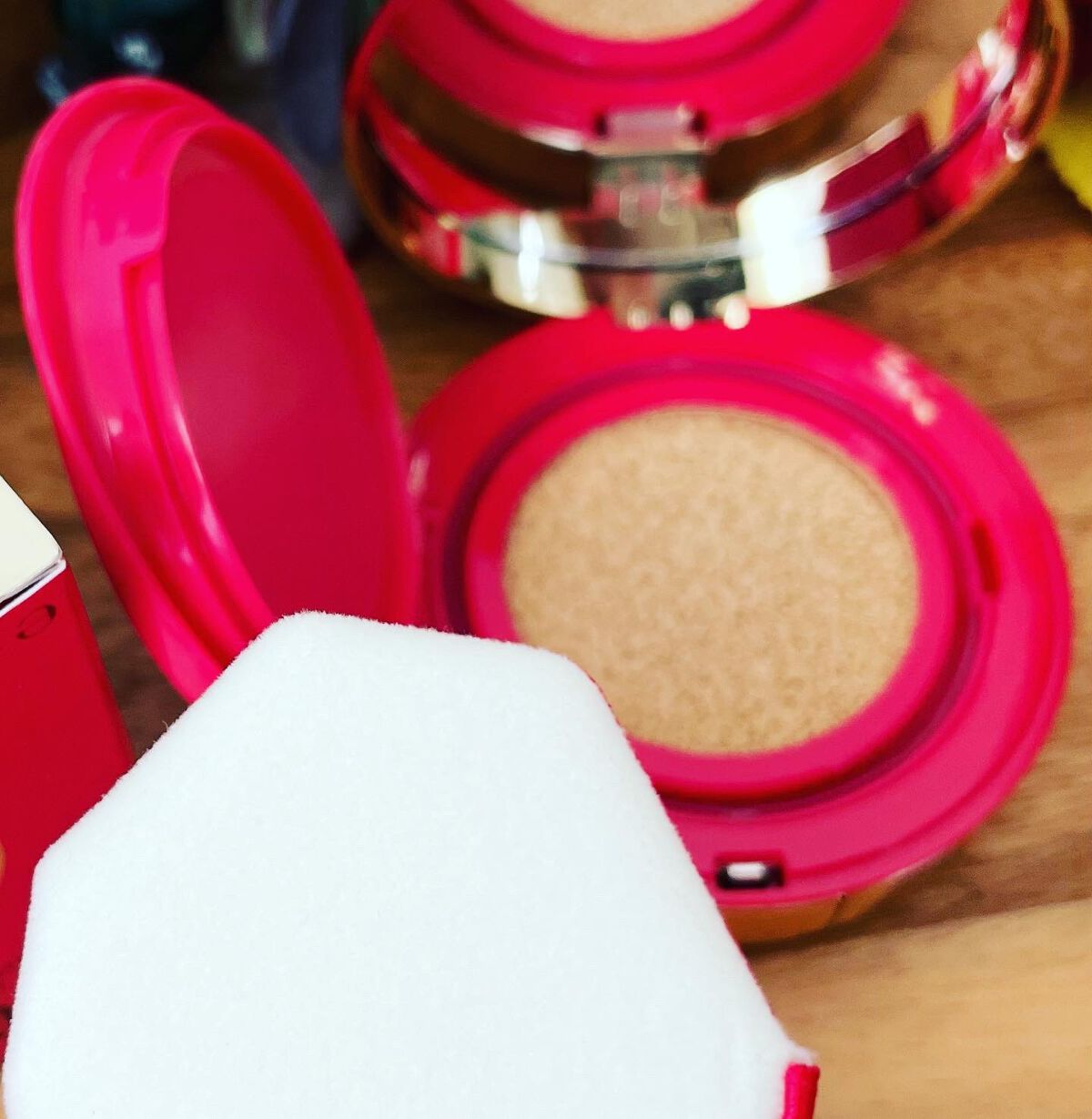 ヴァレンティノ ビューティ GO クッションのクチコミ「VALENTINO BEAUTY
GO CUSHION
LN2 標準的な肌色
SPF50+  .....」（3枚目）