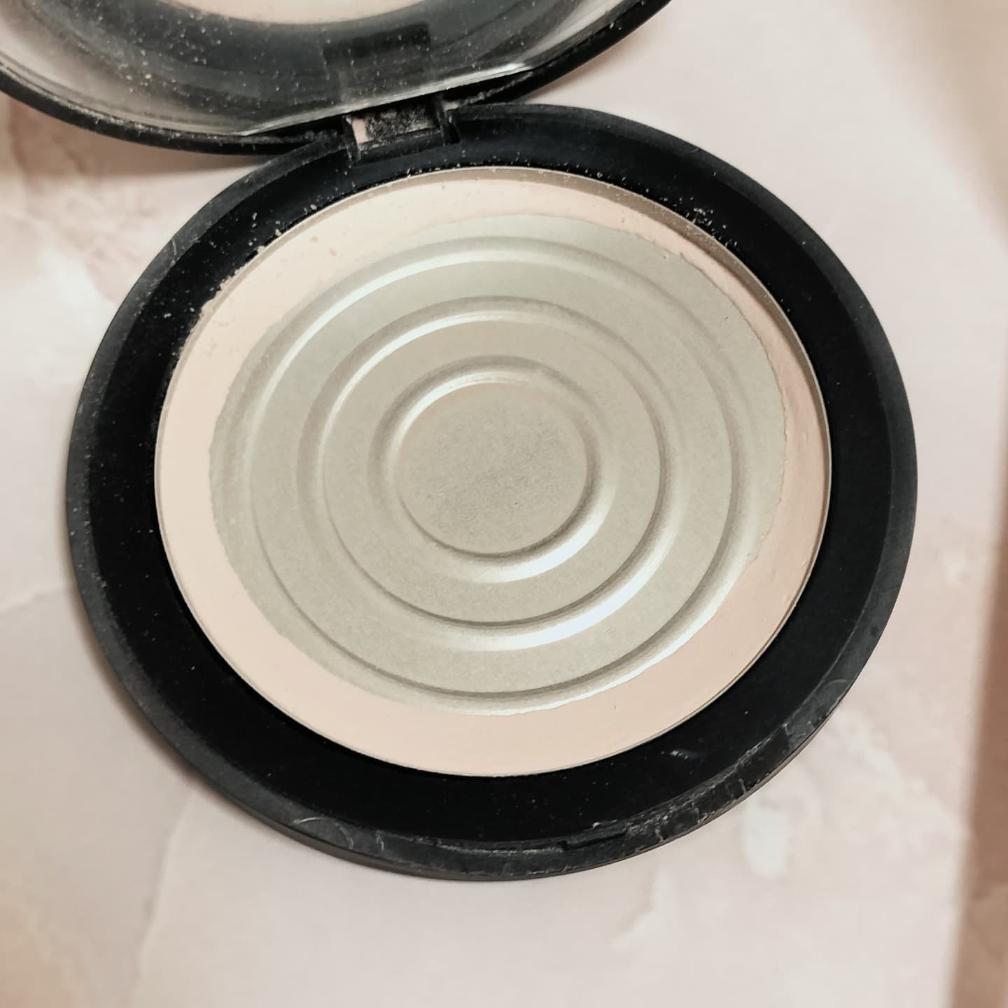 シームレストーン ブラッシュ/excel/パウダーチークを使ったクチコミ（2枚目）