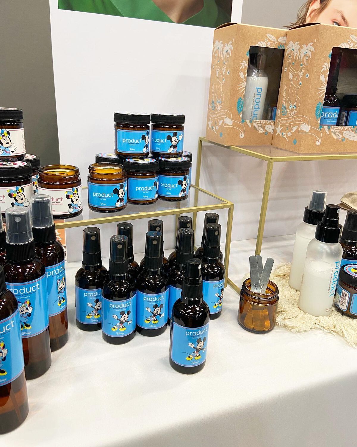 airi__koizumi on LIPS 「2022年もラストスパート!コスメ界隈ではベスコスの時期となっ..」(4枚目)