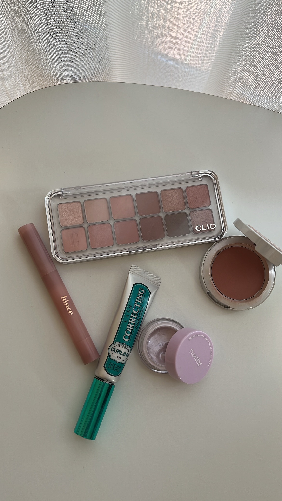 スリムスティックメルティングマット SM005 アンリファインド/hince/口紅を使ったクチコミ（1枚目）