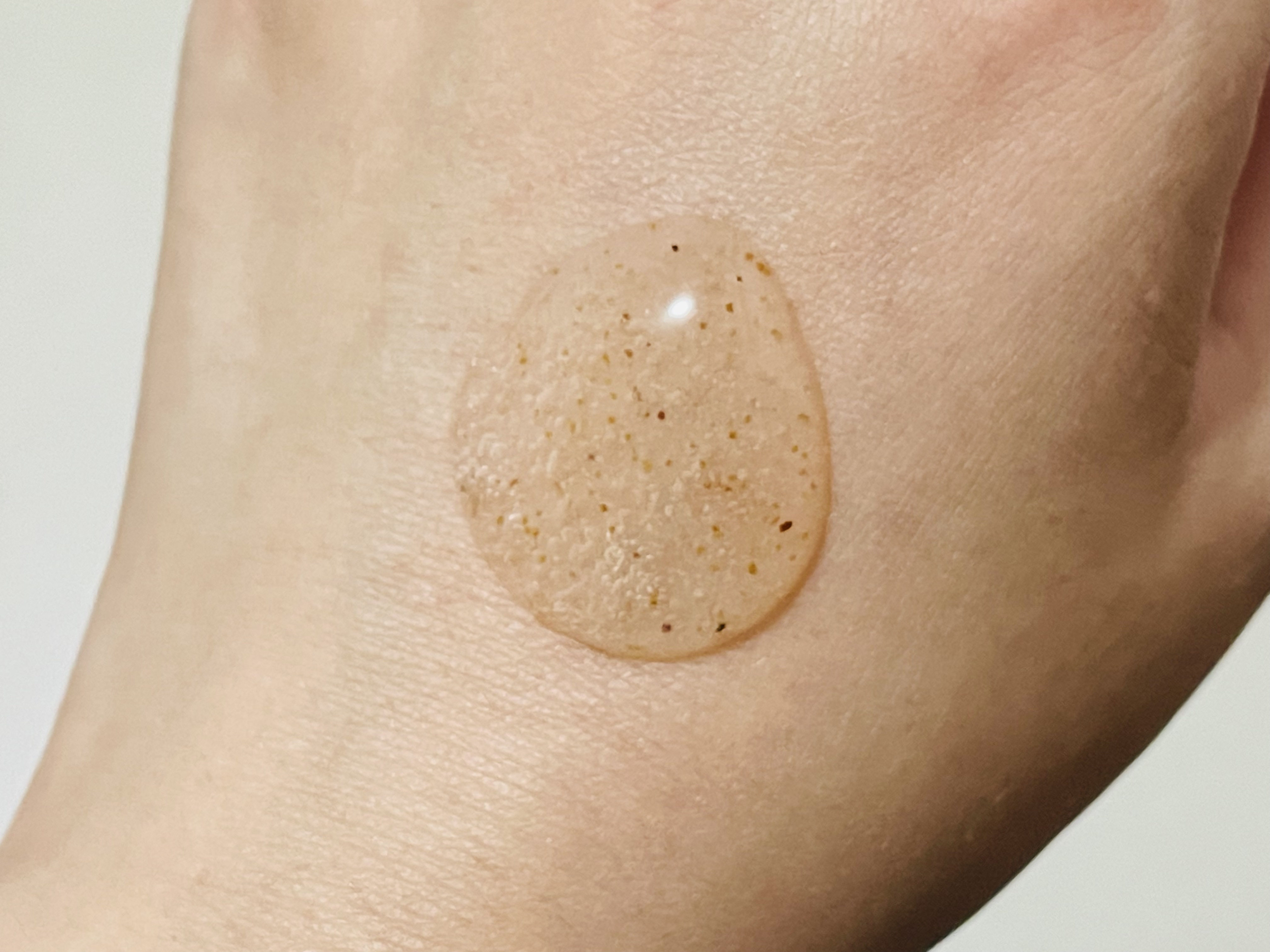 スクラブボディーウォッシュ/KUNDAL/ボディスクラブを使ったクチコミ（3枚目）