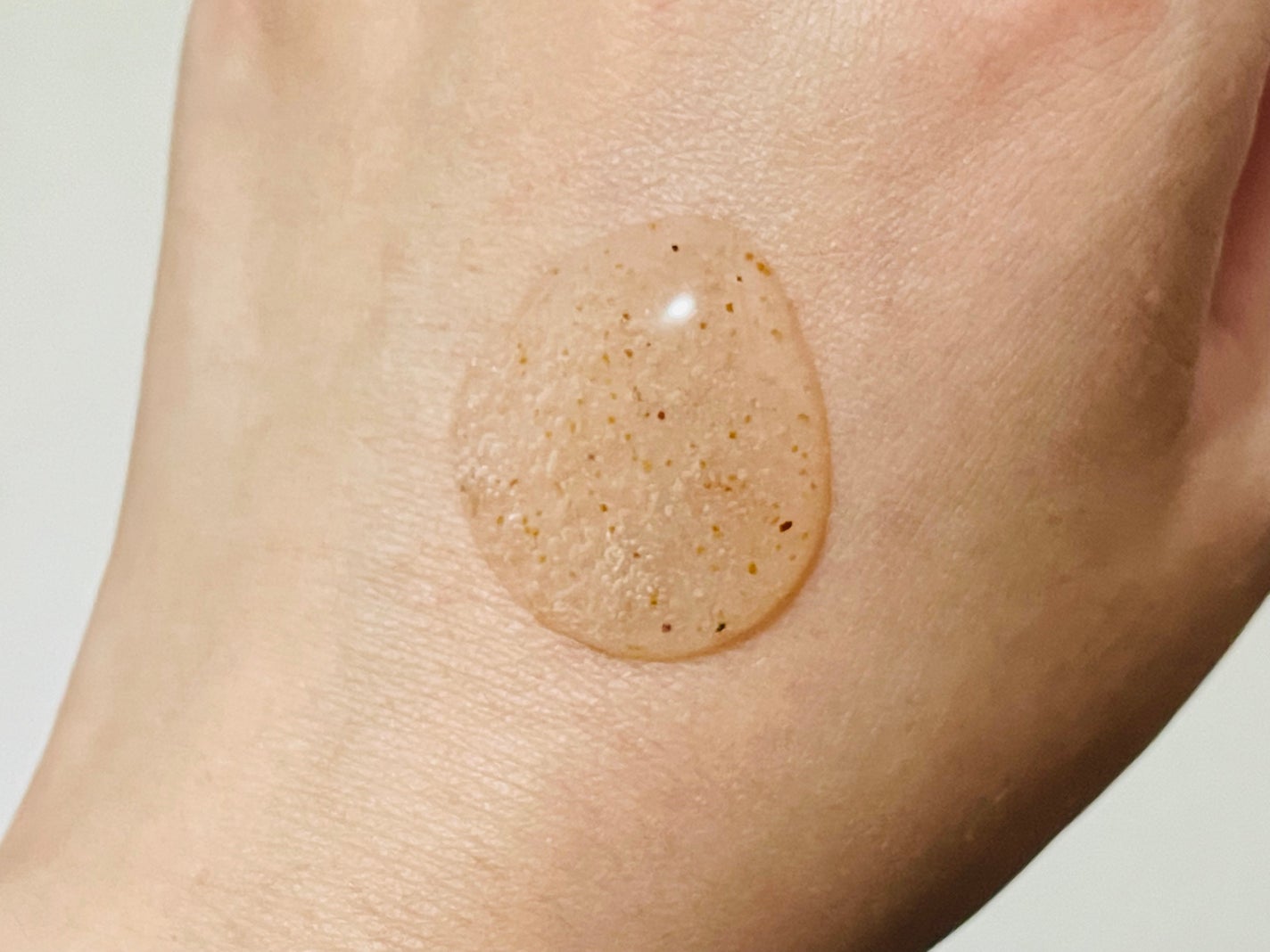 スクラブボディーウォッシュ/KUNDAL/ボディスクラブを使ったクチコミ(3枚目)