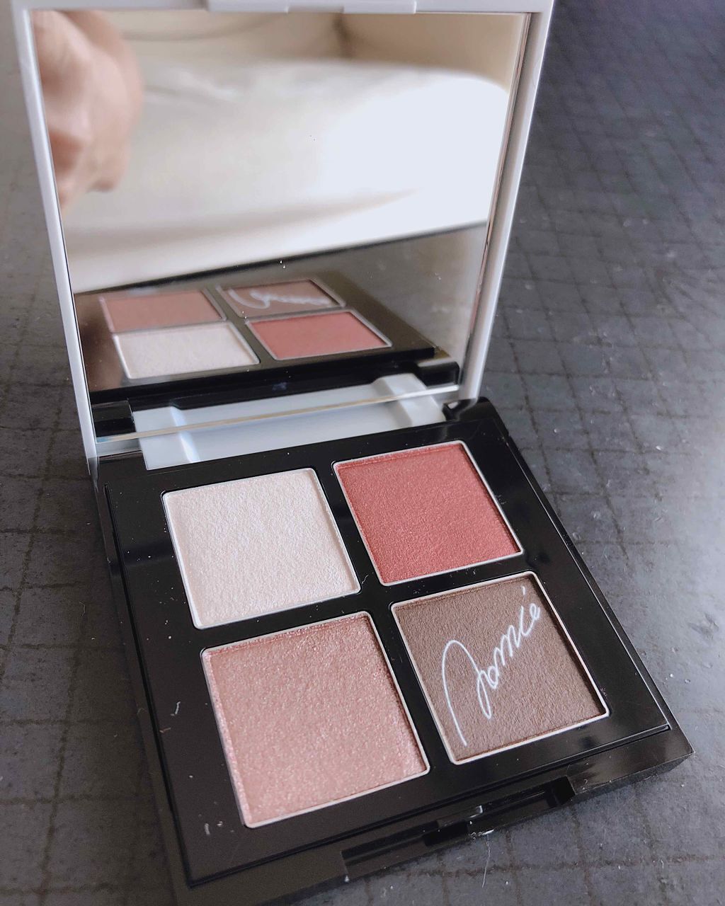 アイカラーパレットNA/Visée/アイシャドウパレットを使ったクチコミ(2枚目)