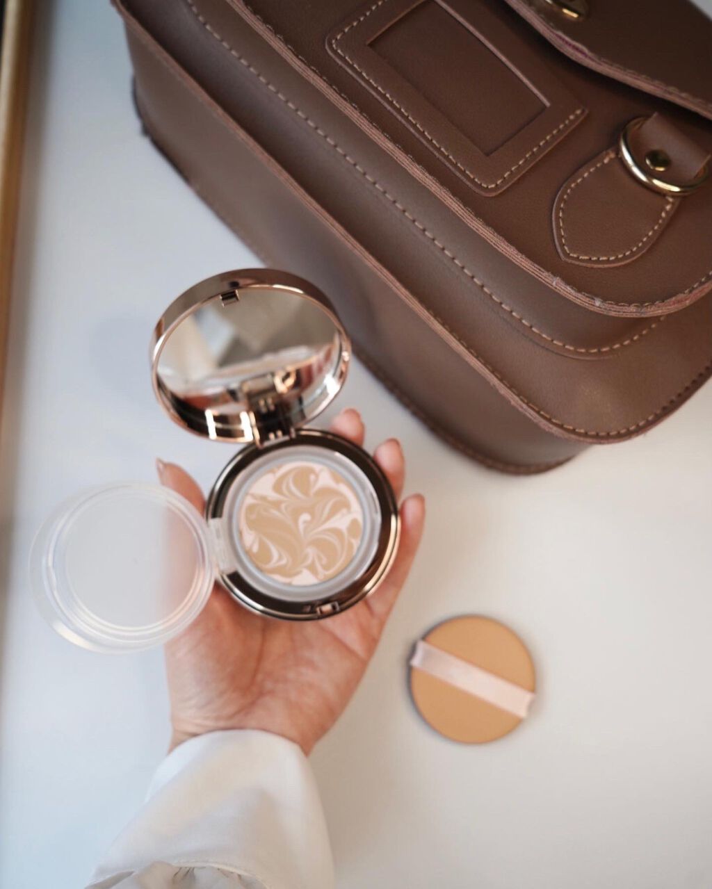 エッセンス カバー パクト モイスチャー/AGE20’s/リキッドファンデーションを使ったクチコミ（2枚目）