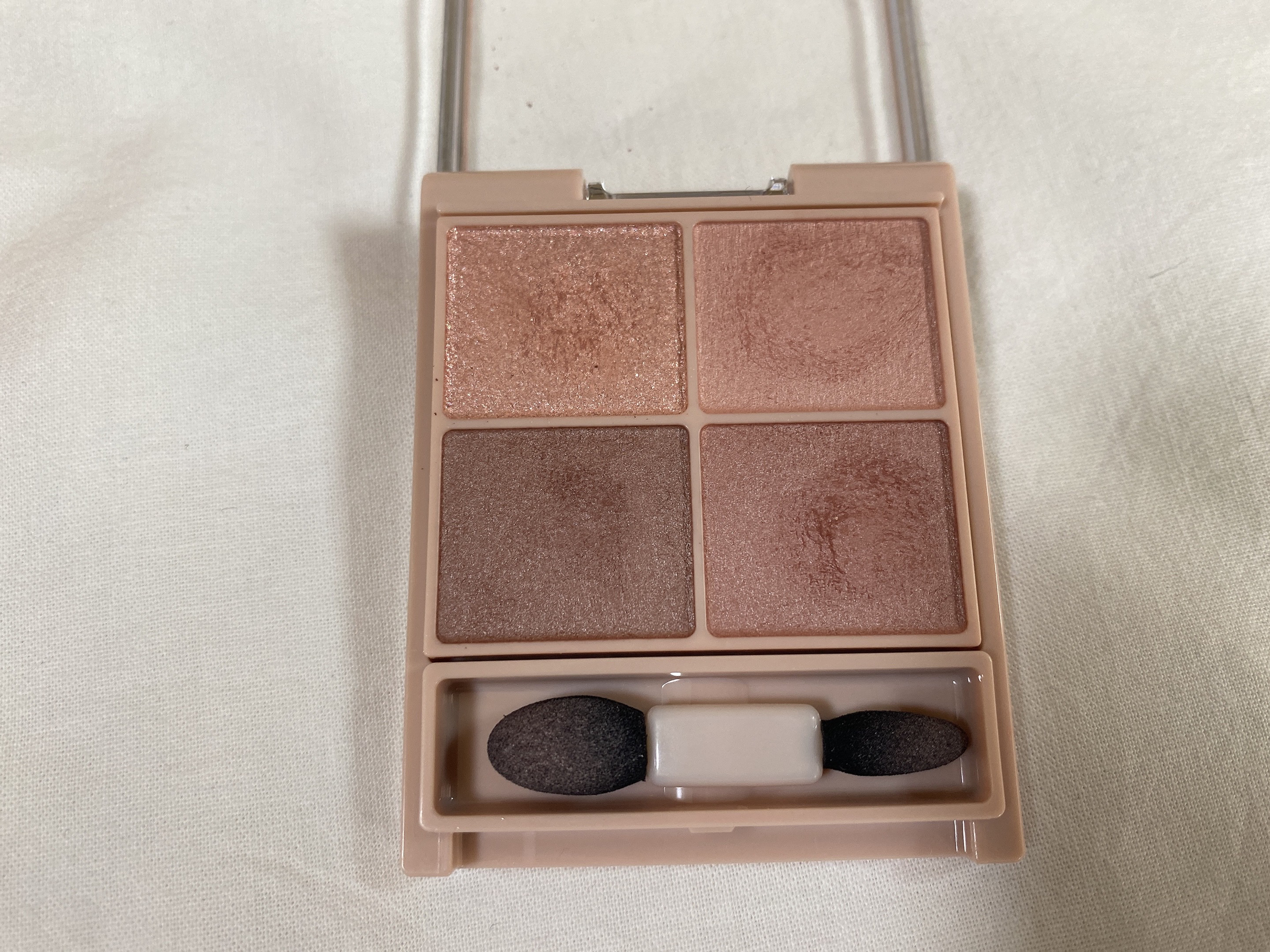 シルキースフレアイズ（マットタイプ）/キャンメイク/アイシャドウパレットを使ったクチコミ（2枚目）