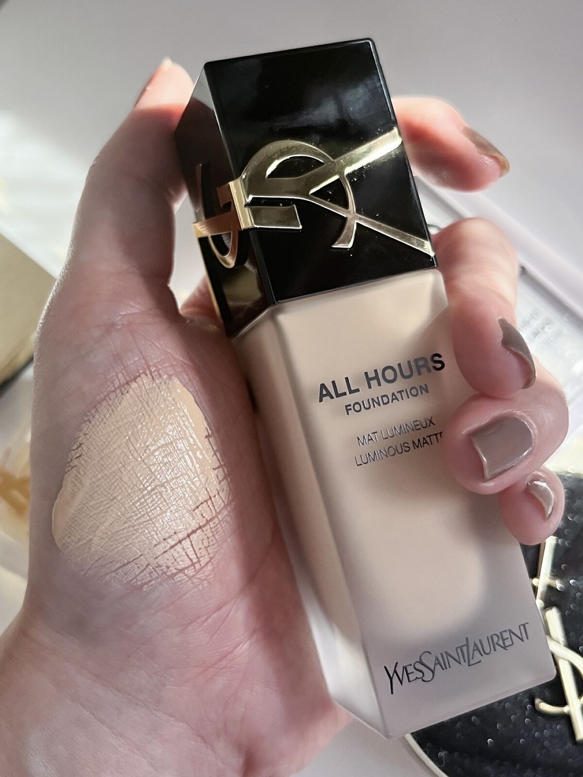 オールアワーズ リキッド LN1/YVES SAINT LAURENT BEAUTE/リキッドファンデーションを使ったクチコミ（2枚目）