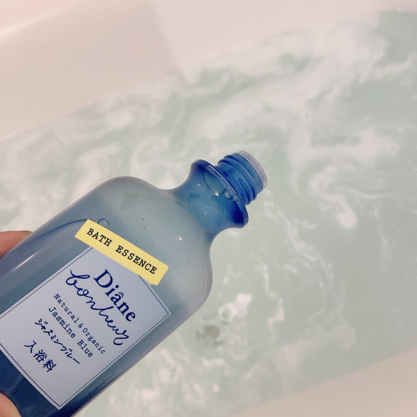 ボヌール バスエッセンス ジャスミンブルーの香り/ダイアン/保湿系入浴剤を使ったクチコミ(2枚目)