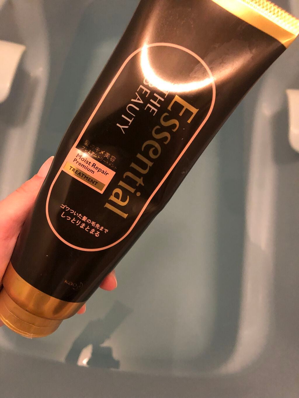 THE BEAUTY 髪のキメ美容プレミアムトリートメント<モイストリペアプレミアム>/エッセンシャル/洗い流すヘアトリートメントを使ったクチコミ(1枚目)