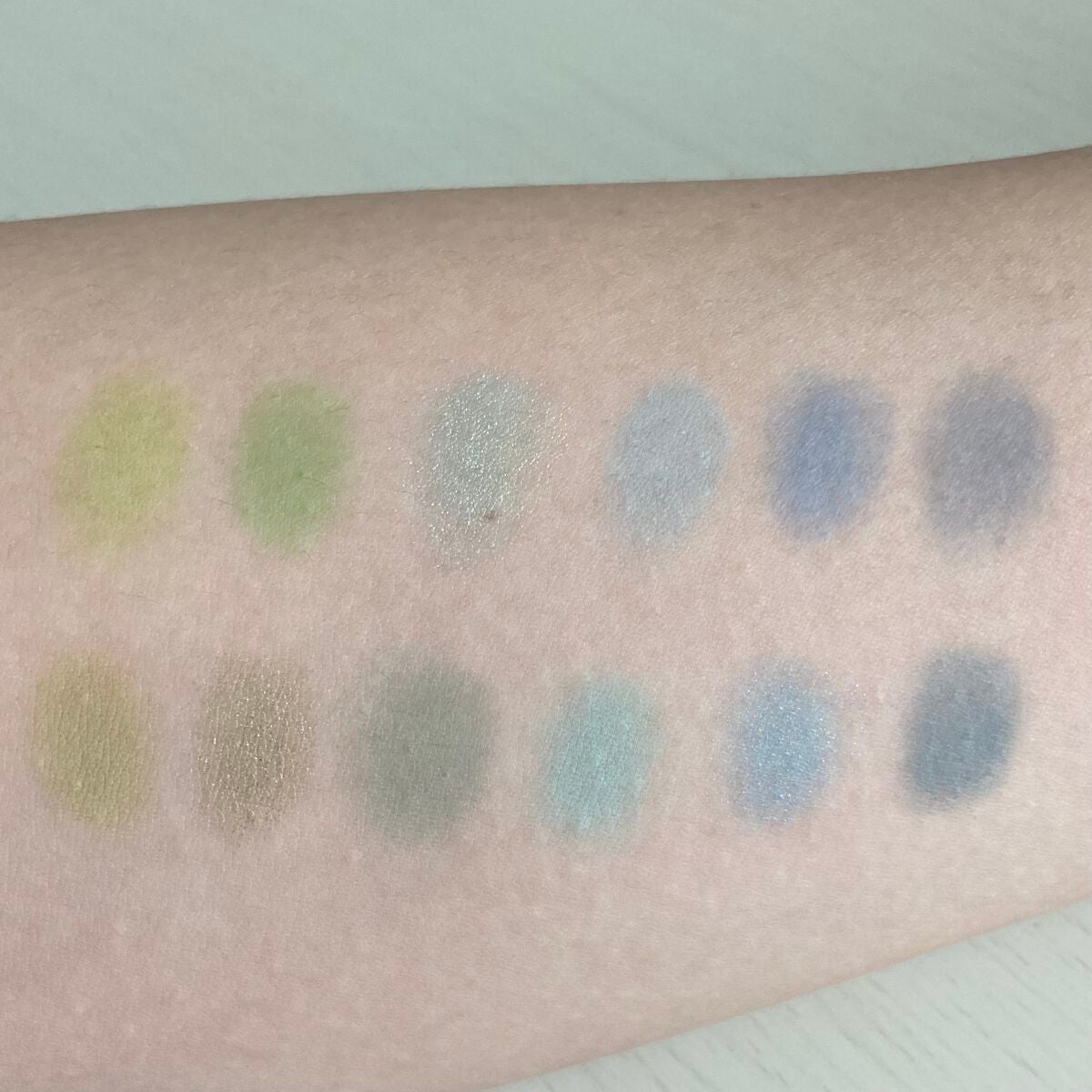 ルネ on LIPS 「sheglamのアイシャドウ買ってみた🛒₃зカラーメイクが好き..」(3枚目)