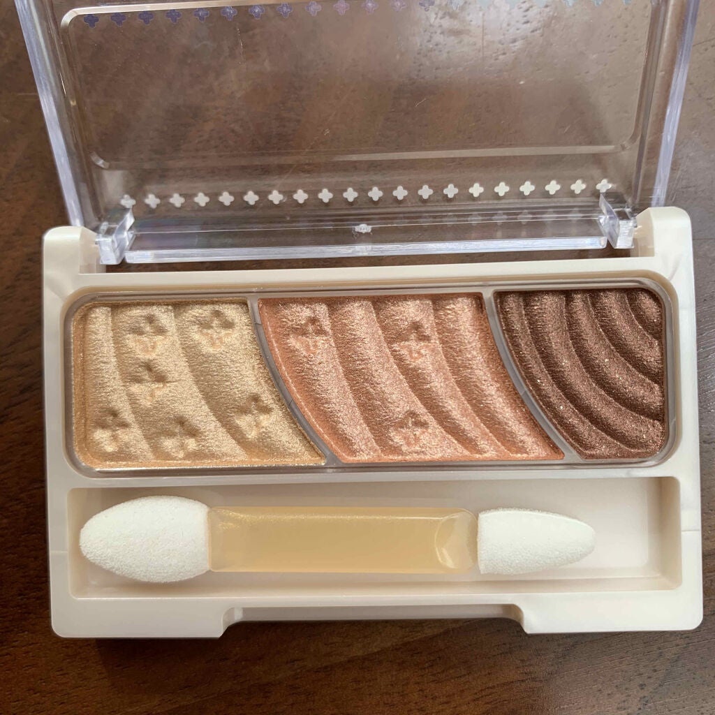 トーンアップアイシャドウ/CEZANNE/アイシャドウパレットを使ったクチコミ(3枚目)