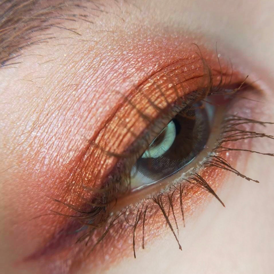 ラズル アイカラー/エレガンス ラズル /単色アイシャドウを使ったクチコミ(2枚目)