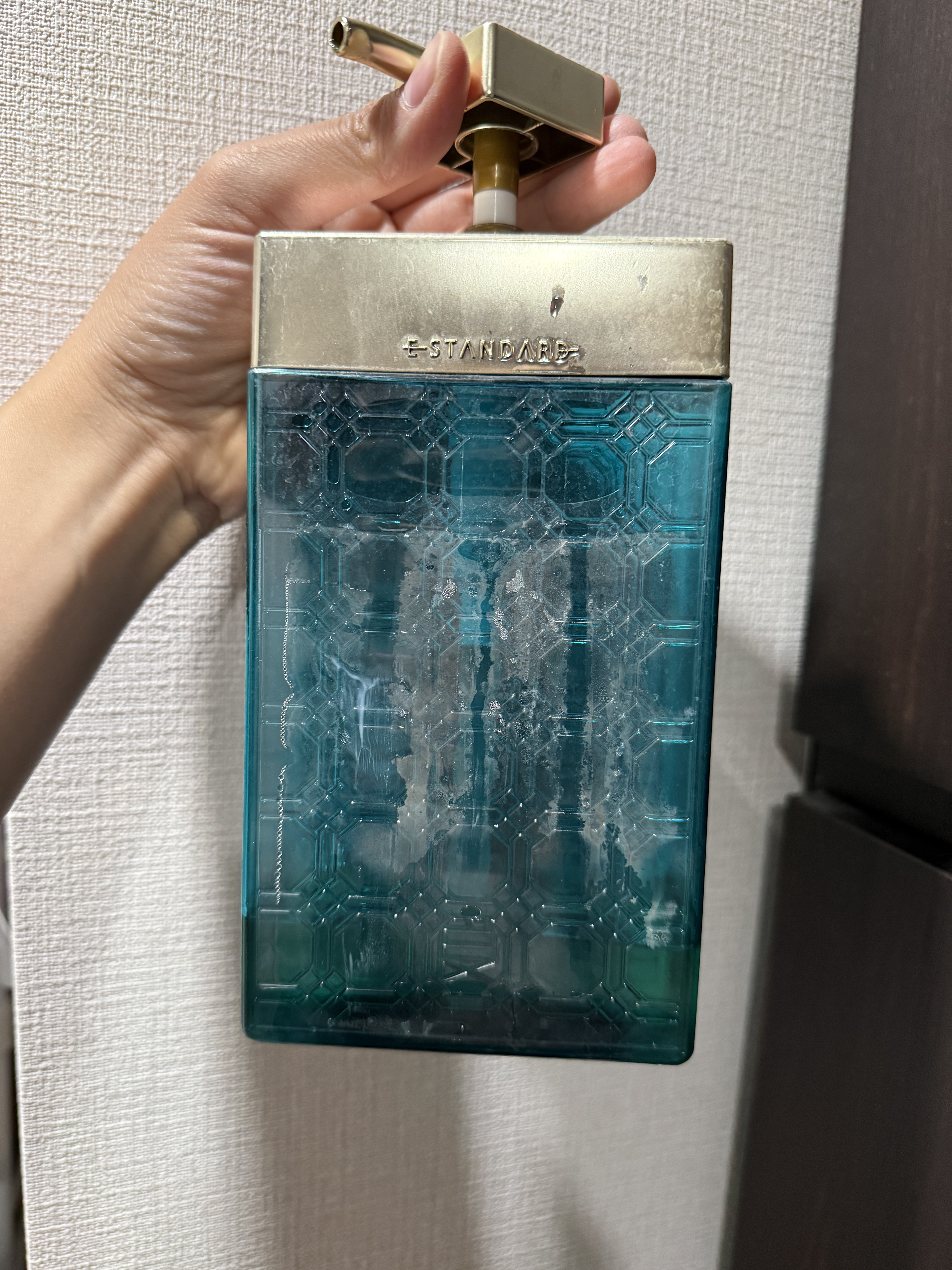 シャンプー スカルプ／トリートメント スカルプ シャンプー	250ml/E STANDARD/サロンシャンプーを使ったクチコミ（1枚目）