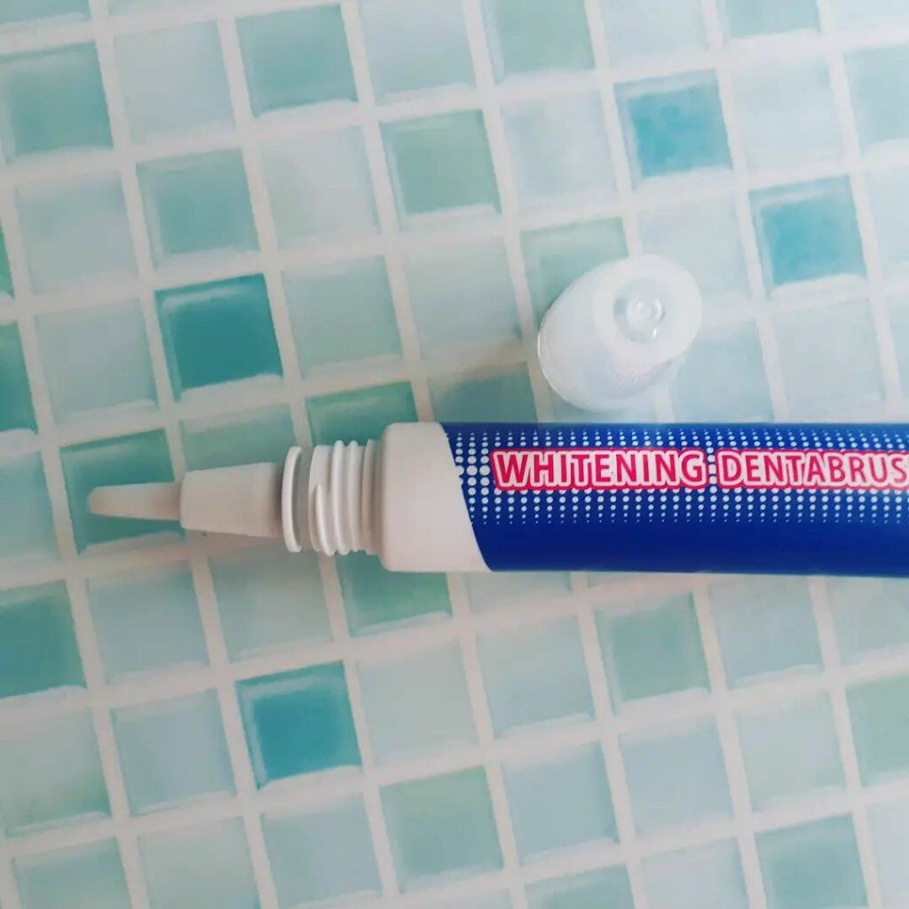 薬用ホワイトニング デンタブラッシュ EX/シーヴァ/その他オーラルケアを使ったクチコミ(1枚目)