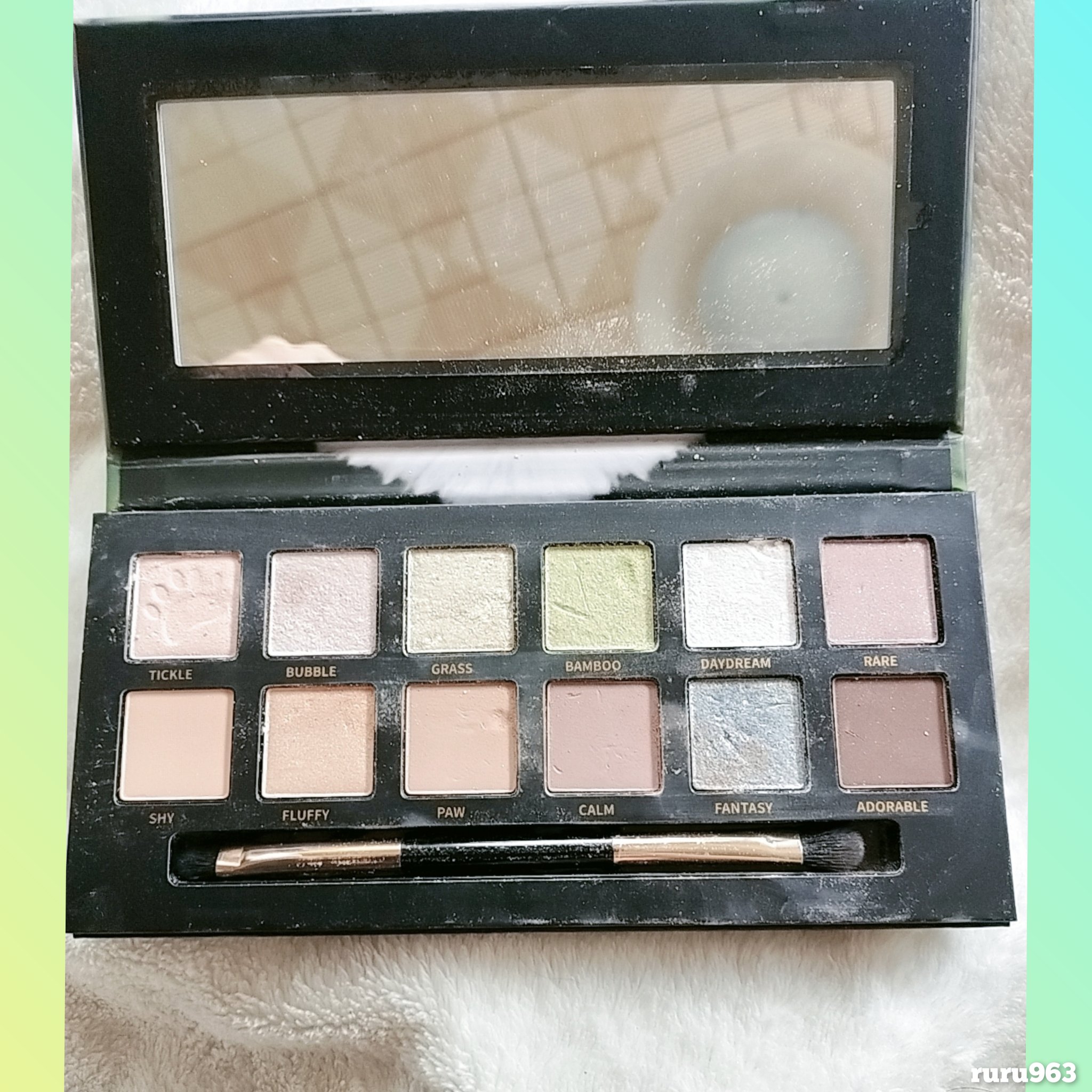 エクスプローラ12色 動物アイシャドウパレット/PERFECT DIARY/アイシャドウパレットを使ったクチコミ（3枚目）