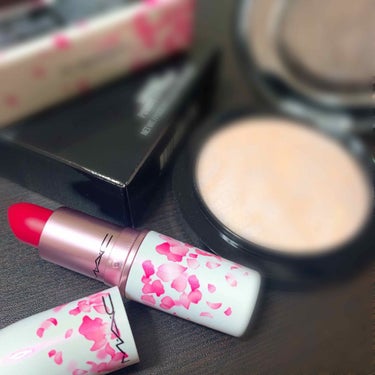 №5 フランボワーズモワ💄￥3,300

がっつりメイクのときは濃いめにひいて
ナチュラルなときは薄めにひいたら🙆🏻⭕️
発色も良いし持ちも良い、さすがMAC😎🌸