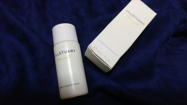 JILL STUART ジルスチュアート エンジェル ピュア ミルクのクチコミ「JILLSTUART エンジェルピュアミルク☆


ジルの乳液のサンプルです。

だいぶ前にジ.....」（1枚目）