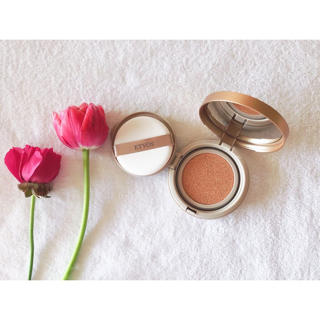 エトヴォス ミネラルグロウスキンクッションのクチコミ「かんたんつや肌メイクができる◎エトヴォスのクッションファンデ💐
クッションファンデはムラになっ.....」（1枚目）