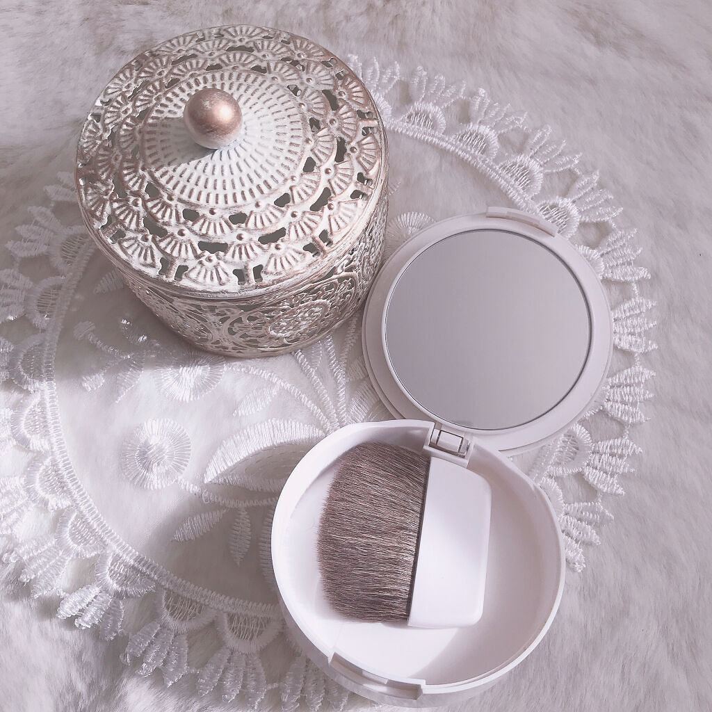 スキンライト プレスト パウダー N 101 ライト ベージュ/REVLON/プレストパウダーを使ったクチコミ（2枚目）