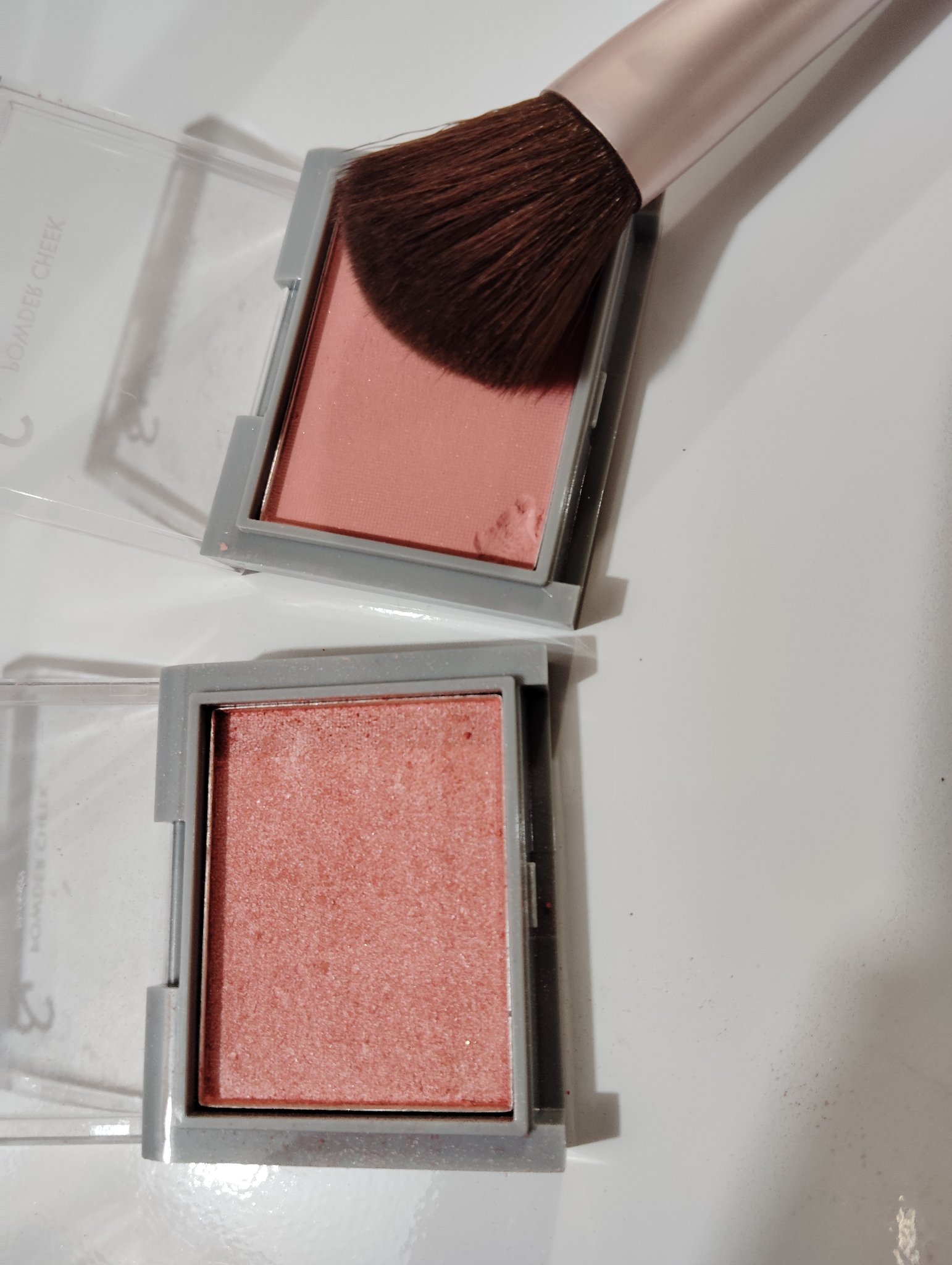 ＆．パウダーチーク シルキーピンク/DAISO/パウダーチークを使ったクチコミ（2枚目）