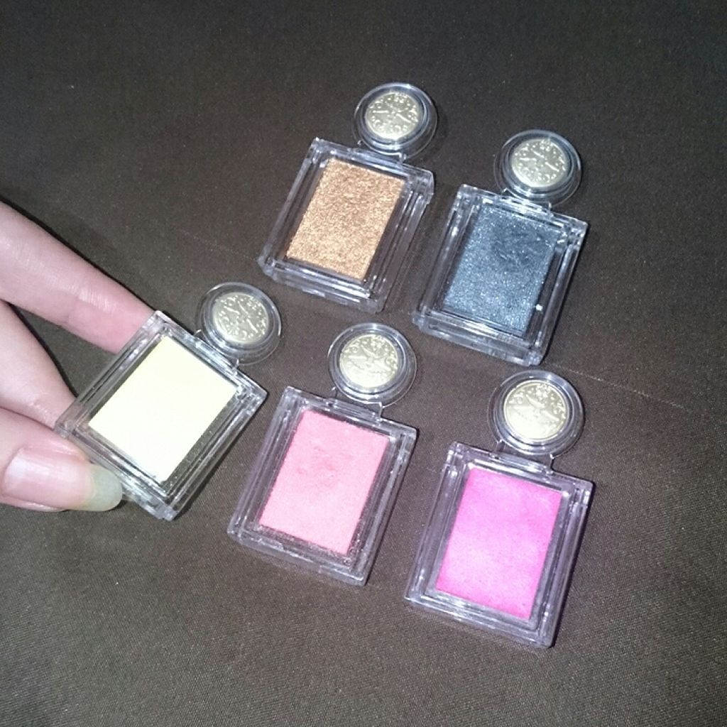 シャドーカスタマイズ/MAJOLICA MAJORCA/単色アイシャドウを使ったクチコミ(2枚目)