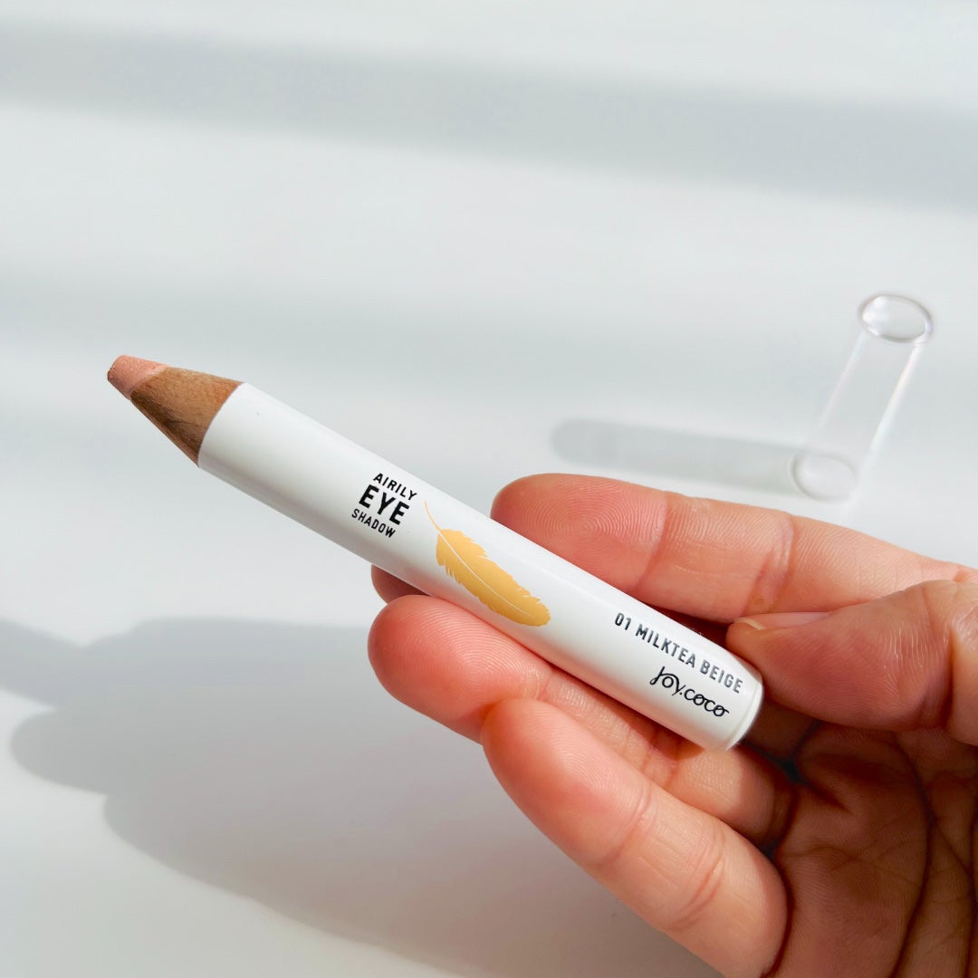 ジョイココ エアリーアイシャドウ/Joy.coco(ジョイココ)/単色アイシャドウを使ったクチコミ(4枚目)