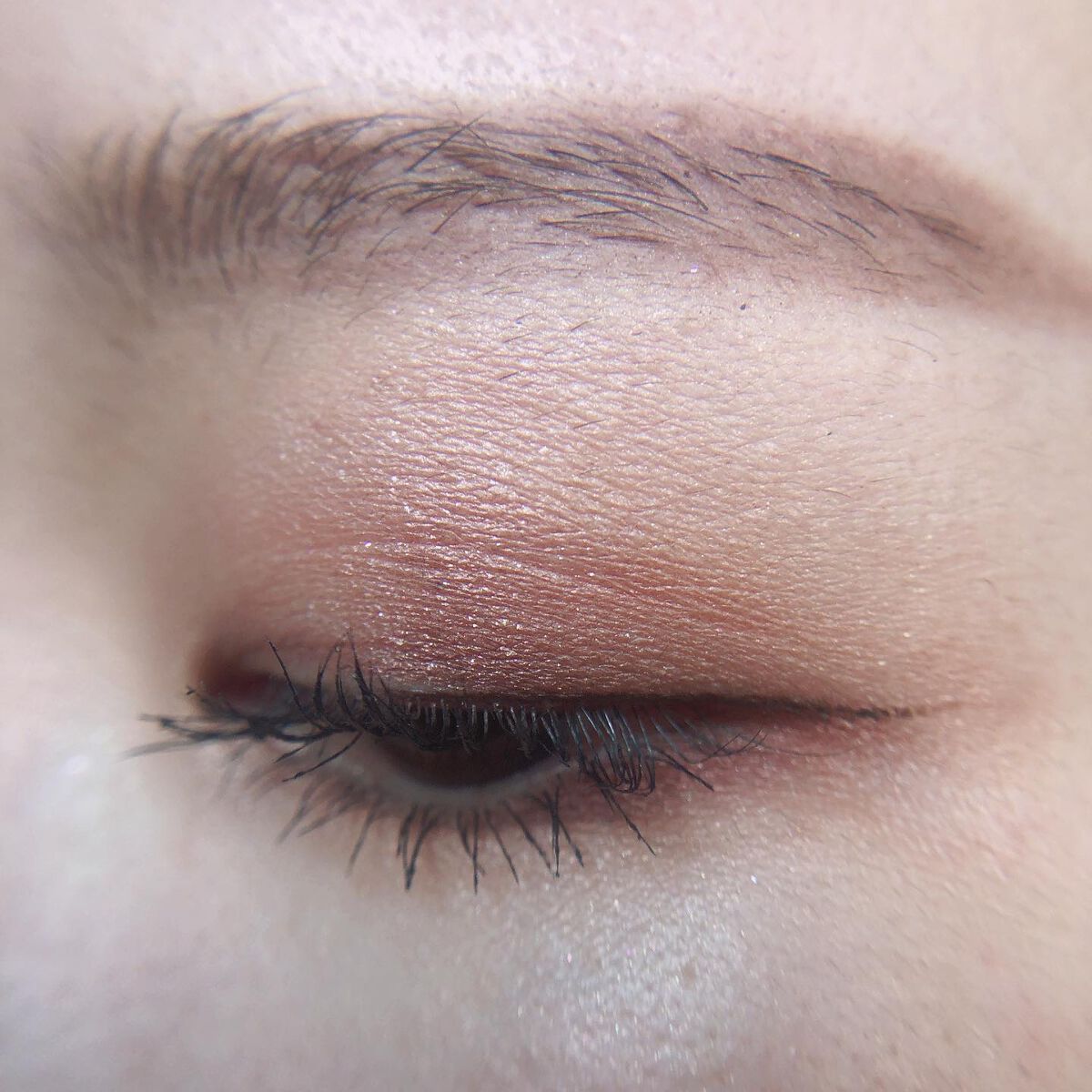 あゆみ on LIPS 「・\#todaysmake/・アイシャドウ☑@cezannec..」(4枚目)