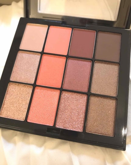 UT シャドウ パレット ミックス フィニッシュ/NYX Professional Makeup/アイシャドウパレットを使ったクチコミ(2枚目)