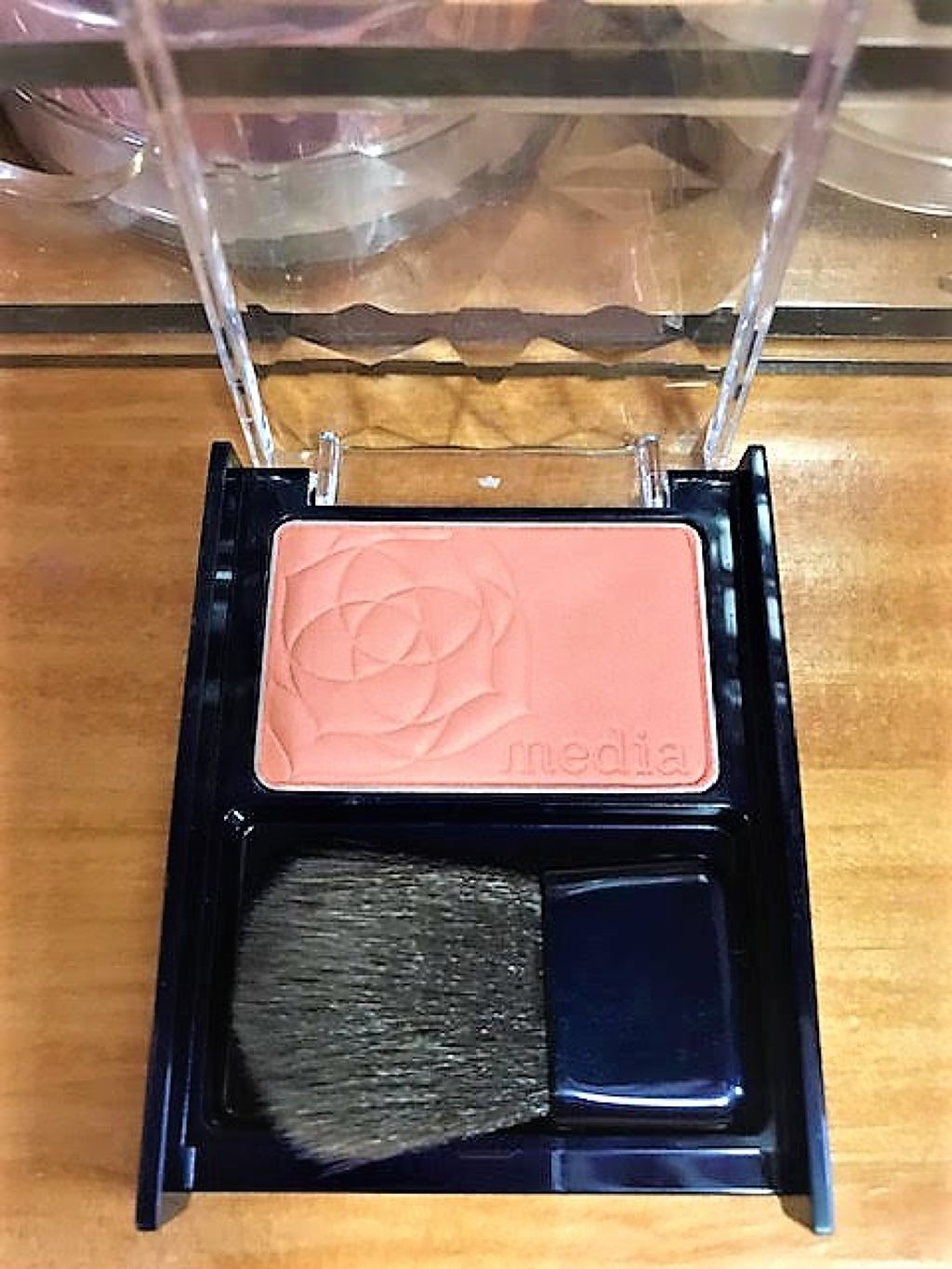 ブライトアップチークN/media/パウダーチークを使ったクチコミ(1枚目)