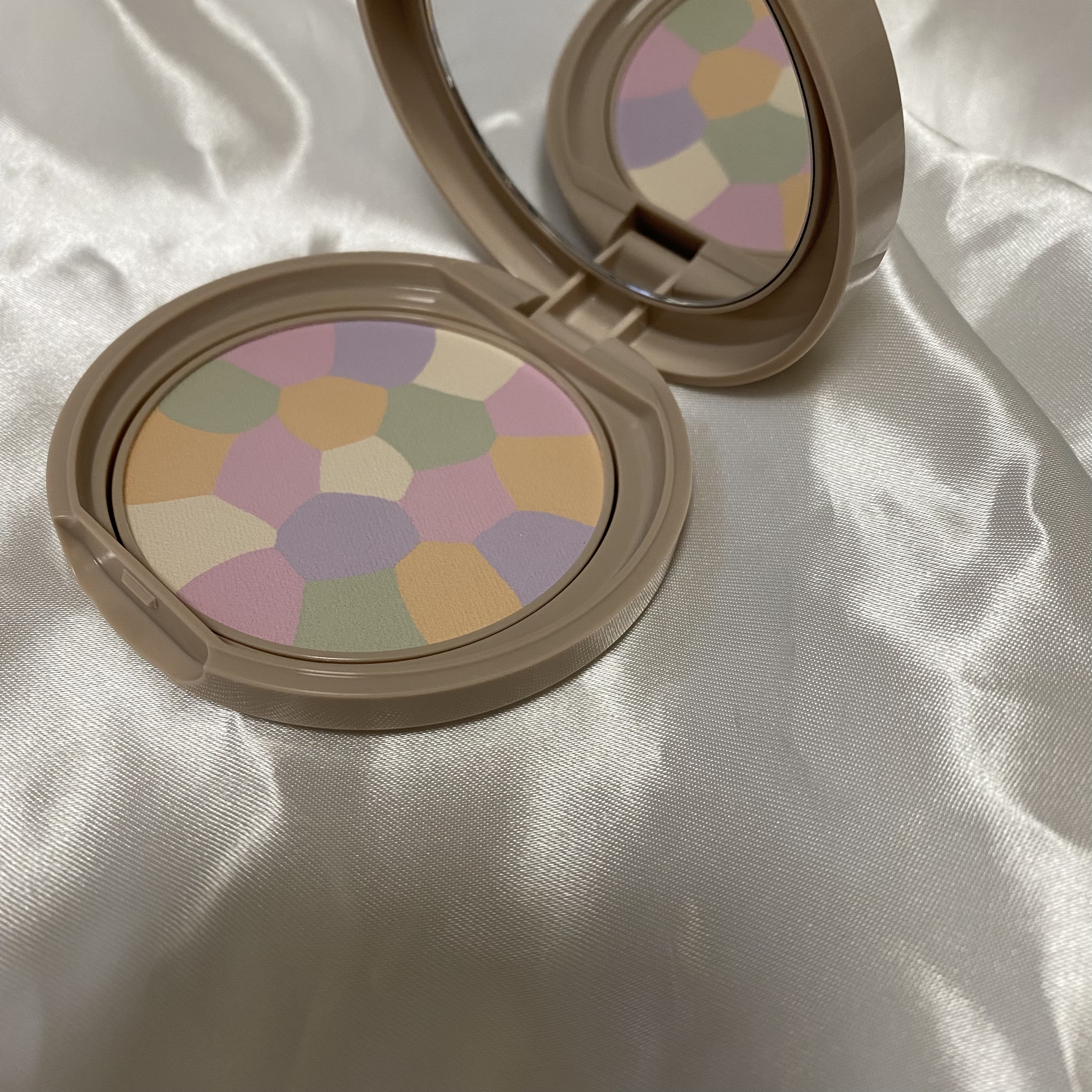 マシュマロフィニッシュパウダー　～Abloom～/キャンメイク/プレストパウダーを使ったクチコミ（1枚目）