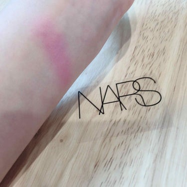 NARS ブラッシュのクチコミ「カラー　4001 DESIRE  

綺麗すぎるチーク💕

肌に塗った写真を見てもらいたいので.....」（2枚目）