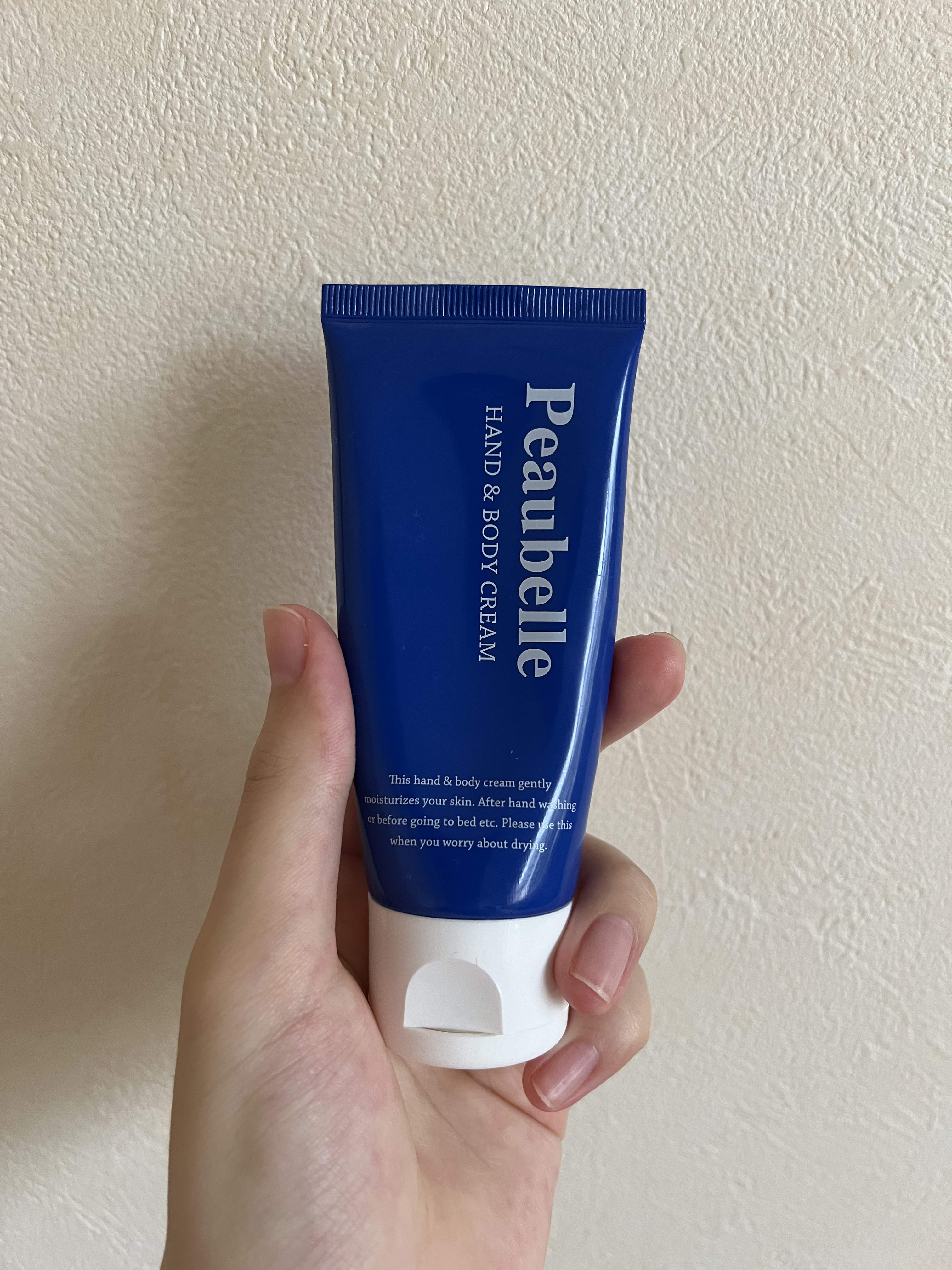 キャンドゥ Peaubelle ハンド&ボディクリームのクチコミ「キャンドゥ　Peaubelle ハンド&ボディクリーム
★★★★☆
─────────────.....」（1枚目）