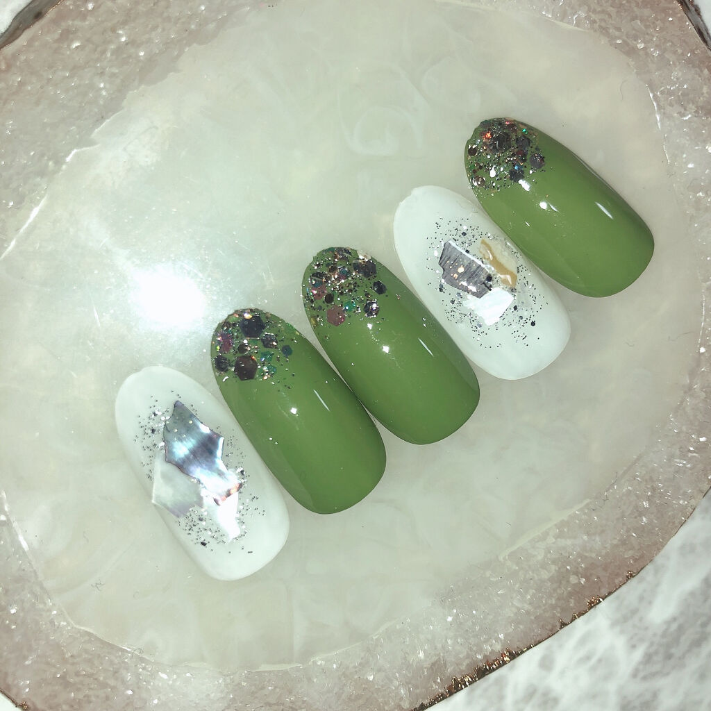 #ジェルネイル,#セルフネイル,#シェルネイル,#キラキラネイル,#ピスタチオネイル,#ホワイトネイル,#セリアジェルネイルのネイルデザイン