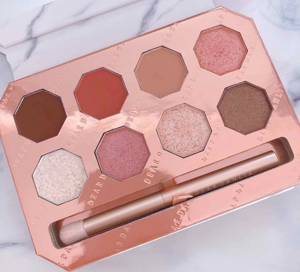 MESMERIZING MOMENT COLLECTION PALETTE/DEAR DAHLIA/アイシャドウパレットを使ったクチコミ(3枚目)