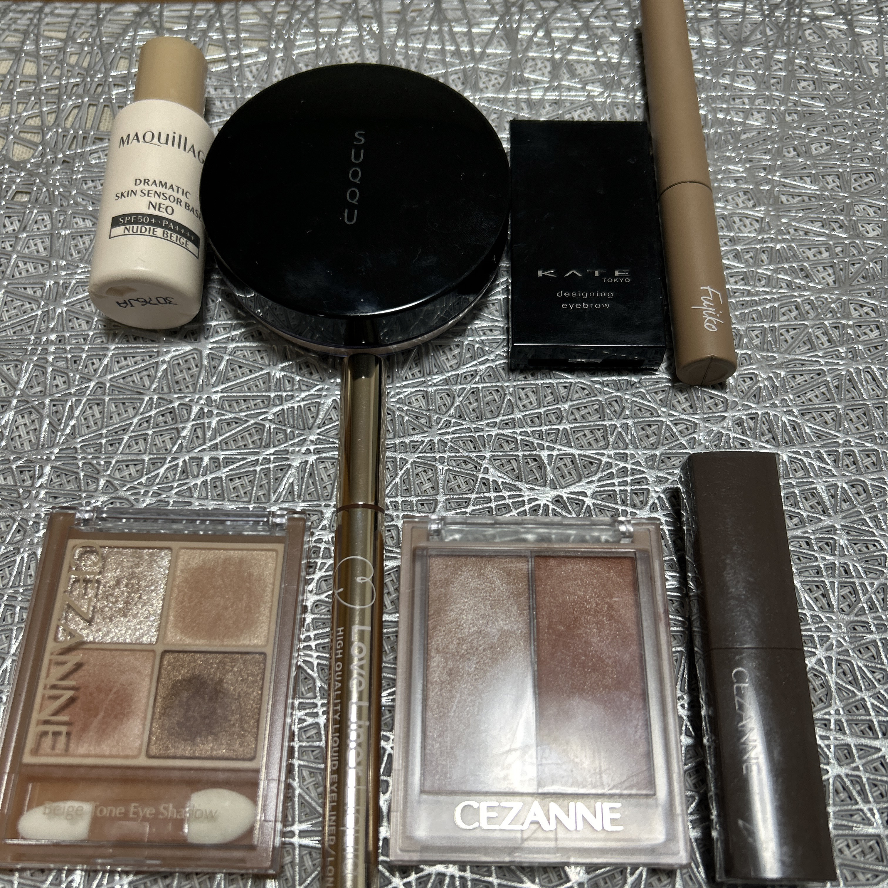 ケイト デザイニングアイブロウ3D/KATE/パウダーアイブロウを使ったクチコミ（1枚目）