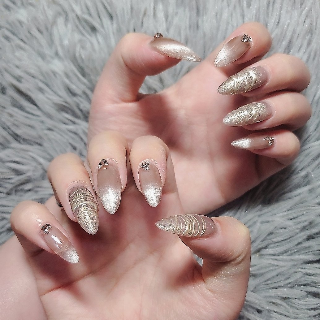 ハードトップジェル/LULUGEL/ジェルネイルを使ったクチコミ（2枚目）