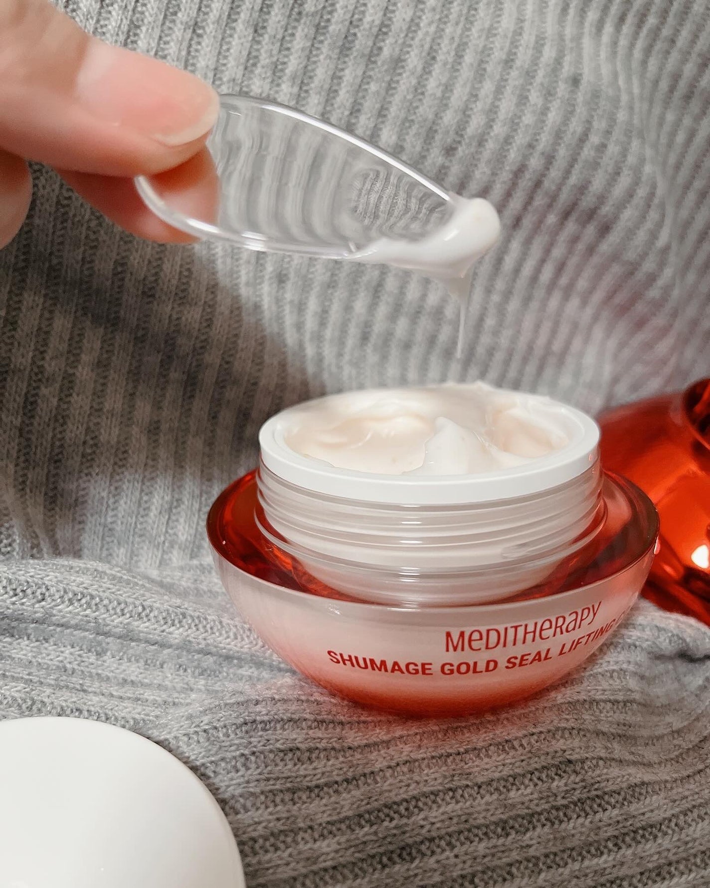 シューマジゴールド糸リフティングクリーム+EMS美顔器/MEDITHERAPY/フェイスクリームを使ったクチコミ(3枚目)