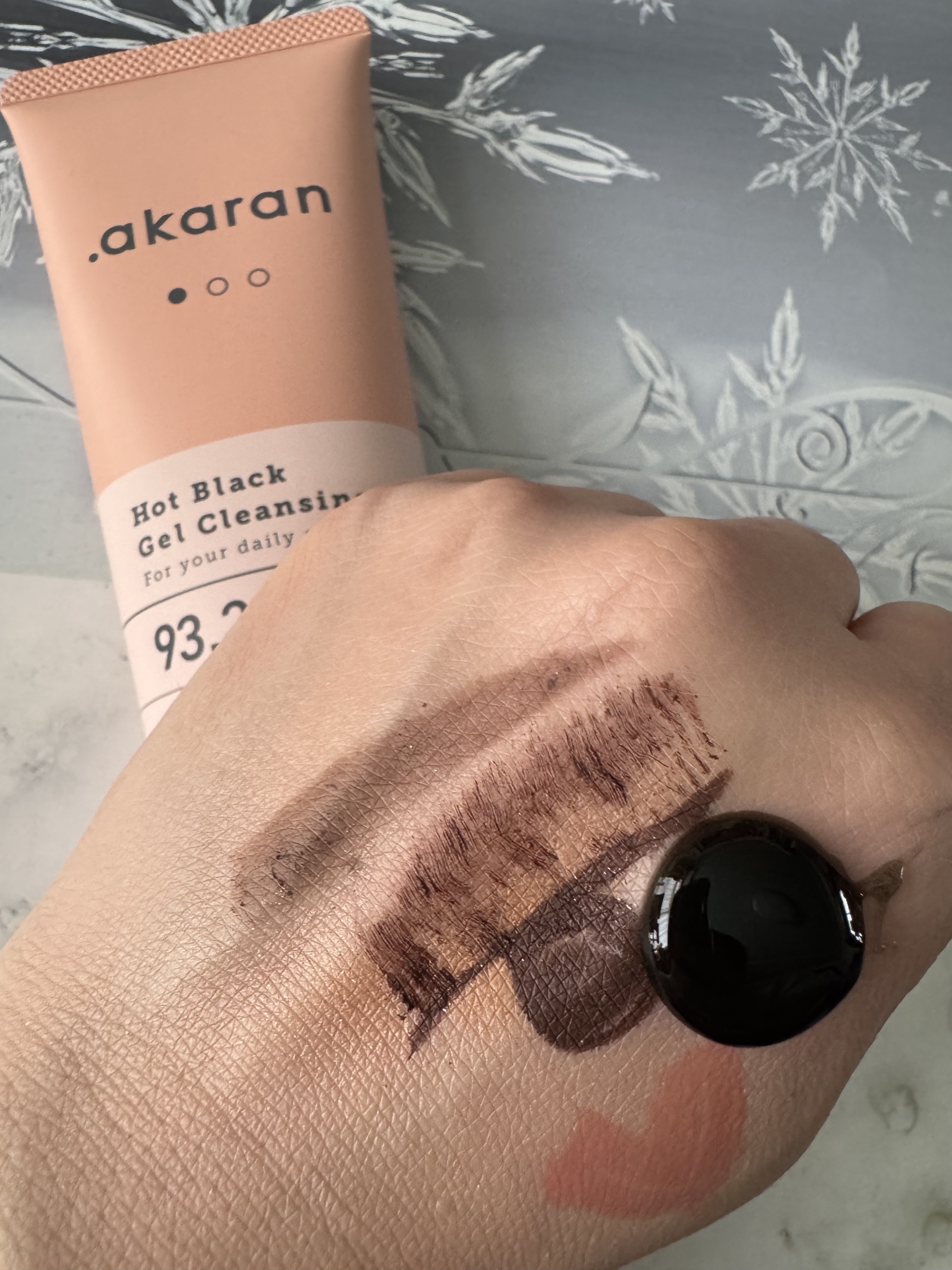 ホットブラックジェルクレンジング/.akaran/クレンジングジェルを使ったクチコミ（3枚目）