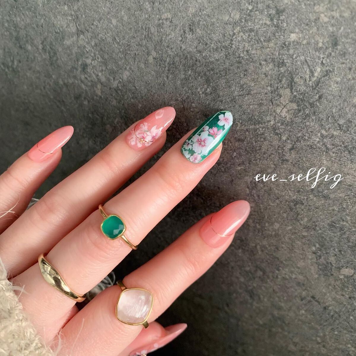 eve on LIPS 「💍憧れの天然石・・グリーンオニキスはご縁があっていただいたもの..」(2枚目)