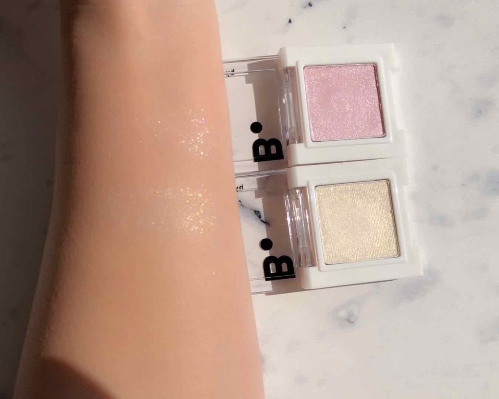 B. by BANILA アイクラッシュ スパンコールピグメントのクチコミ「【 #bbybanila 】
→#アイクラッシュシマーシャドウ
#아이크러쉬쉬머섀도우

【色.....」（2枚目）