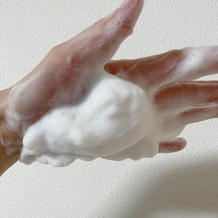 hadakara hadakara ボディソープ リッチソープの香りのクチコミ「\濃密泡で吸着保湿🧼💕/
ハダカラ
リッチソープの香り
本体500ml
Amazonで税込3.....」(3枚目)