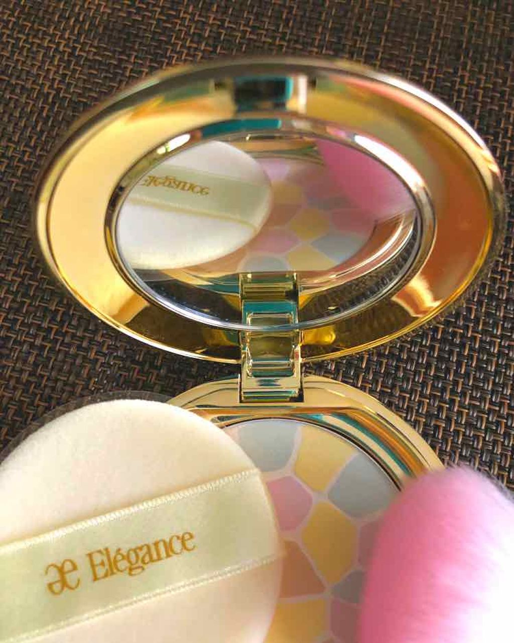 ラ プードル オートニュアンス/Elégance/プレストパウダーを使ったクチコミ(1枚目)